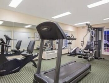 Motel Baymont Inn And Suites - Warner Robins
