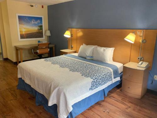 Hotel Days Inn And Suites Savannah