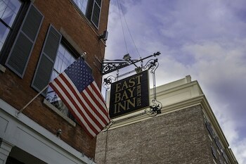 Bed & Breakfast East Bay Inn