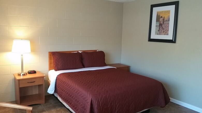 Motel West