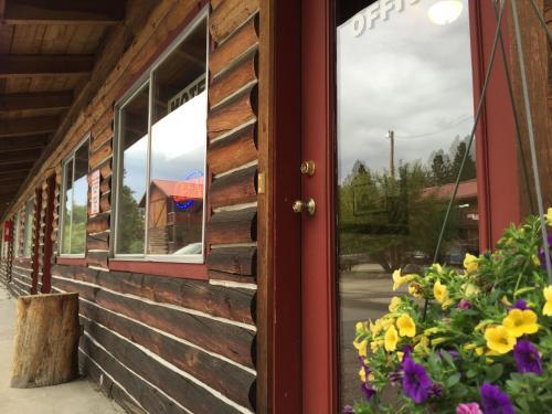 Posada Rustic Inn