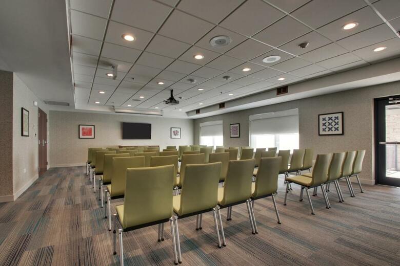 Hotel Holiday Inn Express & Suites Aurora - Naperville