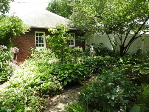 Bed & Breakfast Champaign Garden Inn