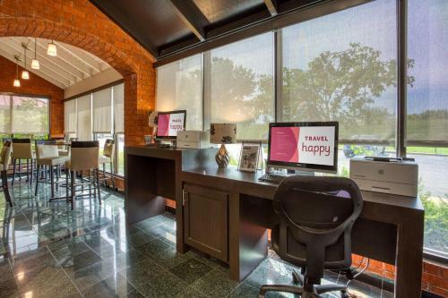 Hotel Drury Inn & Suites St. Louis - Fairview Heights