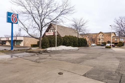 Hotel Motel 6 Libertyville