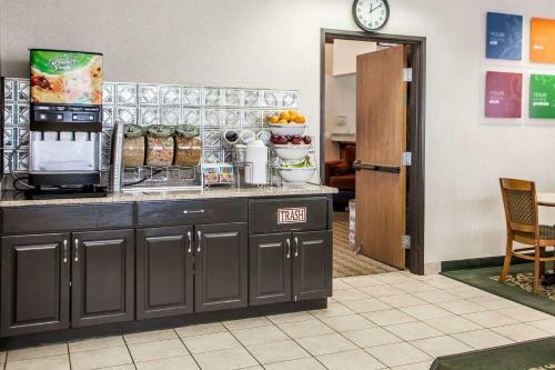 Hotel Comfort Suites Peoria