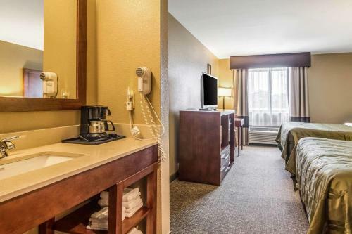 Hotel Quality Inn & Suites