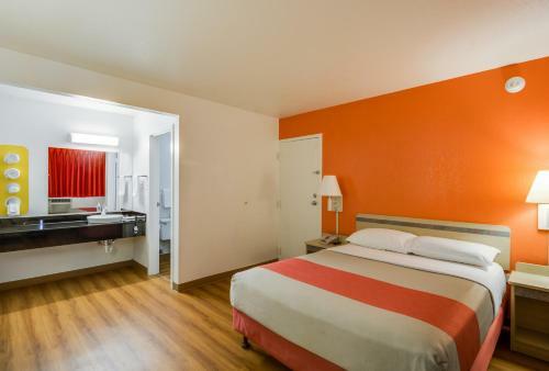 Motel 6 Chicago O'hare - Schiller Park