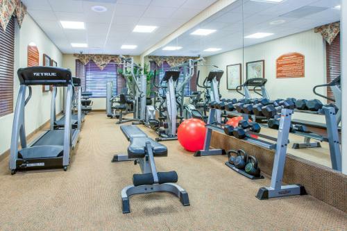 Holiday Inn Express Hotel & Suites Bloomington
