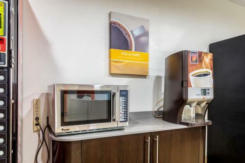 Motel 6 Indianapolis North