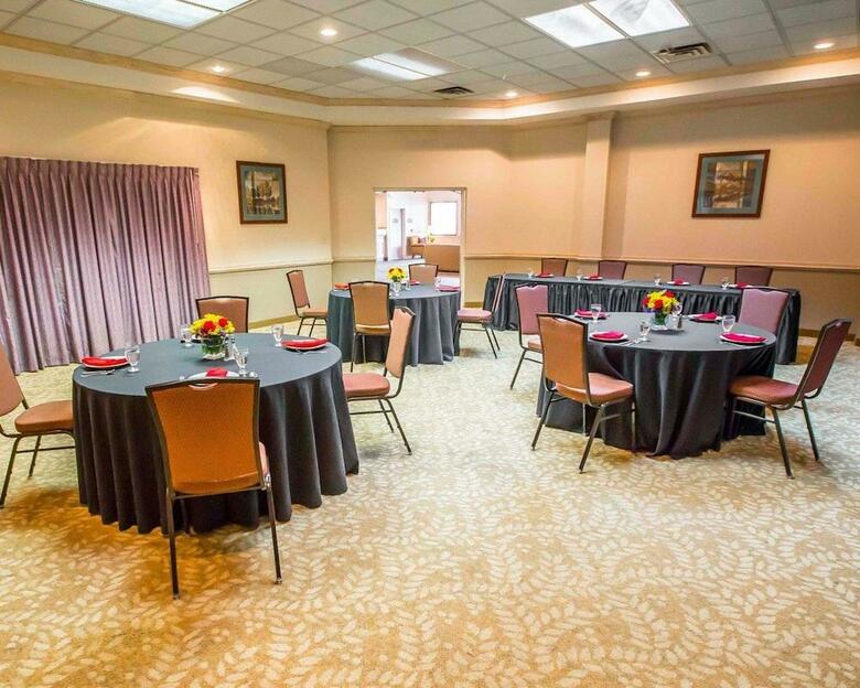 Hotel Comfort Suites University Area