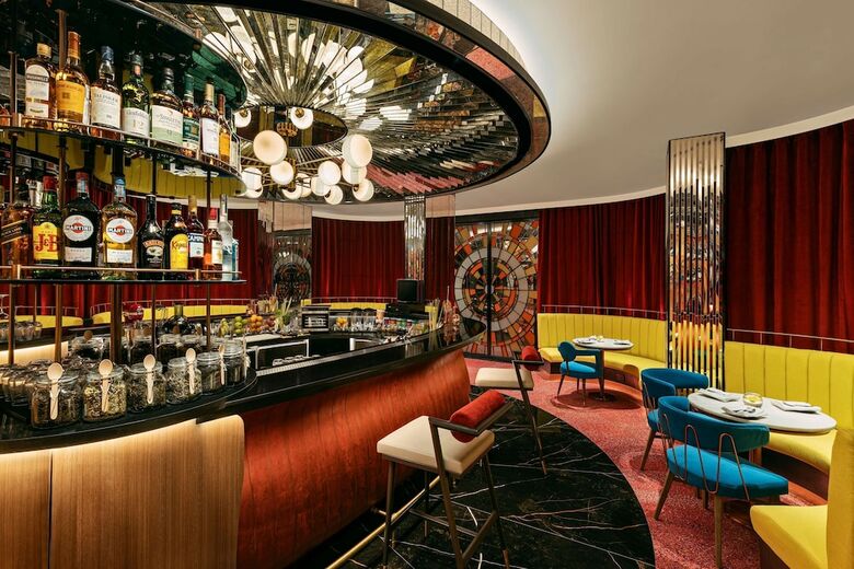 Hotel Grand Sarovar Premiere