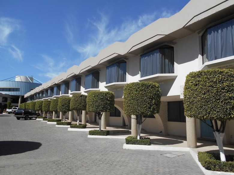 Hotel Puente Real