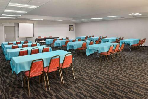 Hotel Baymont Inn And Suites Des Moines