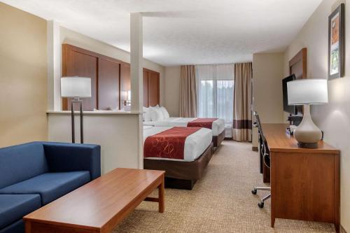 Hotel Comfort Suites Speedway - Kansas City