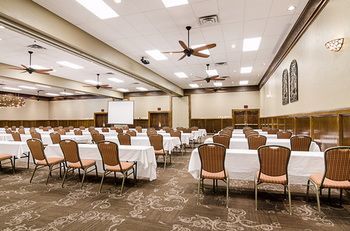 Hotel Clarion Inn Garden City