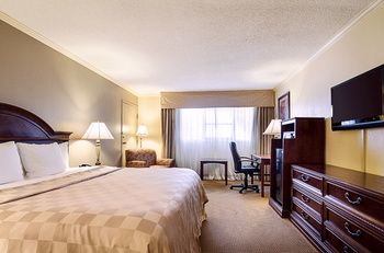 Hotel Clarion Inn Garden City