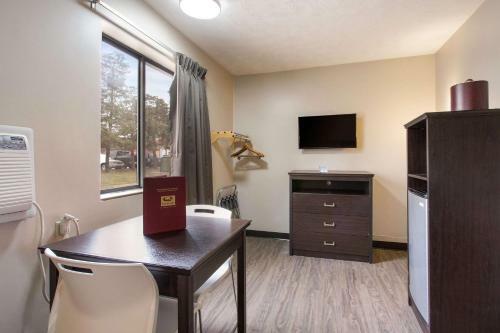 Hotel Econo Lodge South Olathe