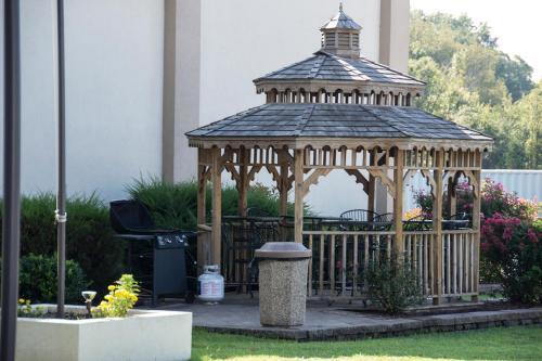 Hotel Lamplighter Inn & Suites Pittsburg