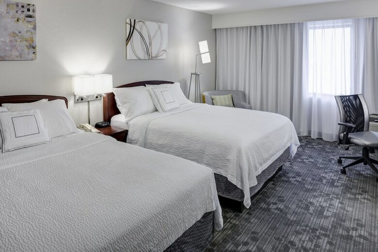Hotel Courtyard By Marriott Wichita East
