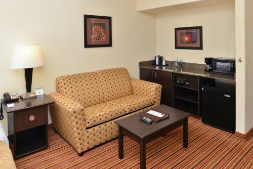 Hotel Comfort Suites Alexandria