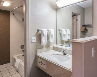 Hotel Rodeway Inn & Suites Shreveport