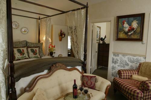 Posada Hartstone Inn & Hideaway
