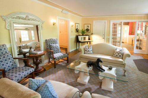 Hotel Cape Arundel Inn And Resort