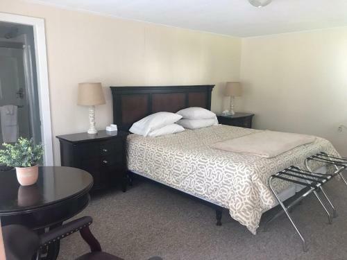 Gallagher?s Travels Bar Harbor Motel And Cottages