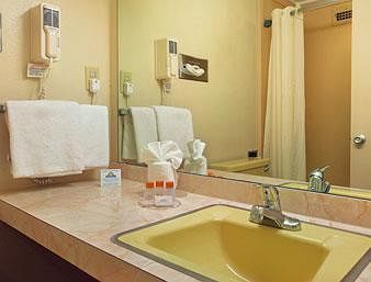 Motel Kittery Inn & Suites
