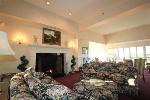 Bluenose Inn - Bar Harbor Hotel