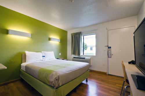Motel 6 Camp Springs
