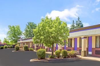 Motel Knights Inn - Laurel