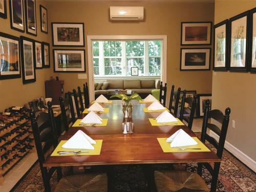Hotel Haven Point Inn