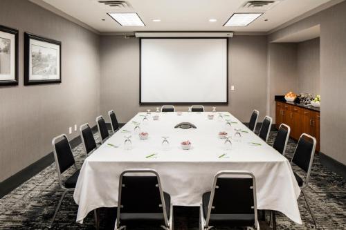 Hotel Courtyard By Marriott Boston Brookline