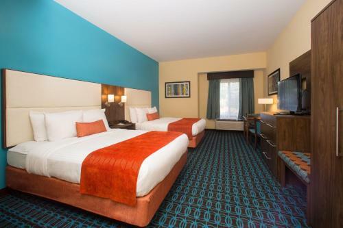 The North Shore Hotel