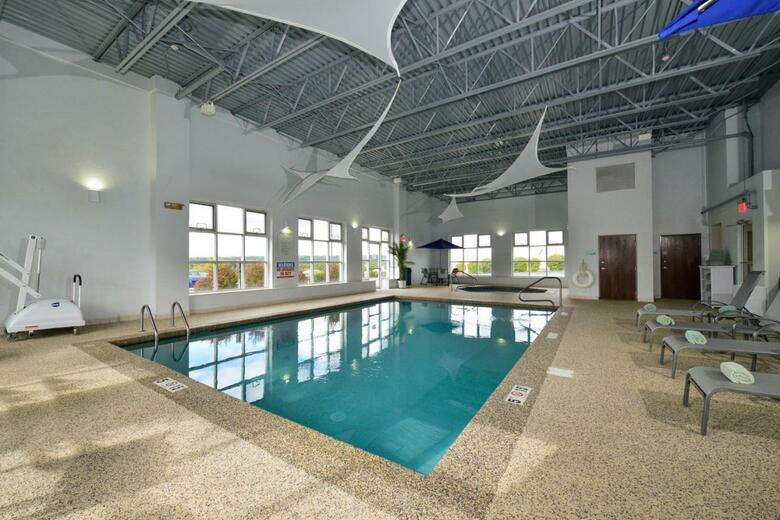 Holiday Inn Express Boston/milford Hotel
