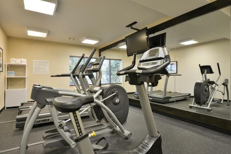 Holiday Inn Express Boston/milford Hotel