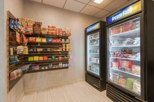 Hotel Holiday Inn Express & Suites Norwood