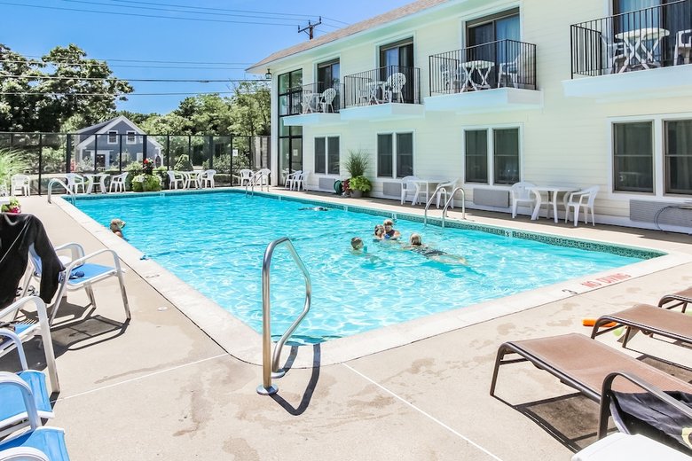 Hotel Holly Tree Resort By Vri Resorts