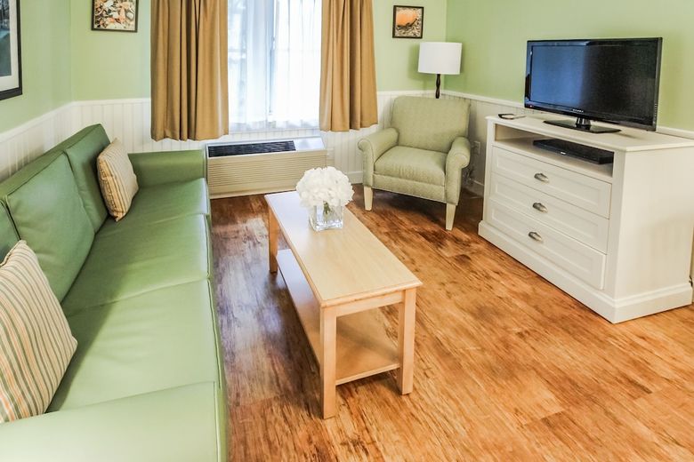 Hotel Holly Tree Resort By Vri Resorts