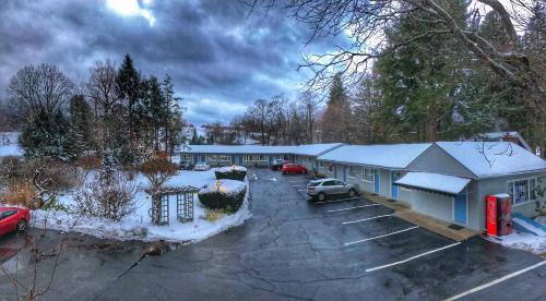 Maple Terrace Motel