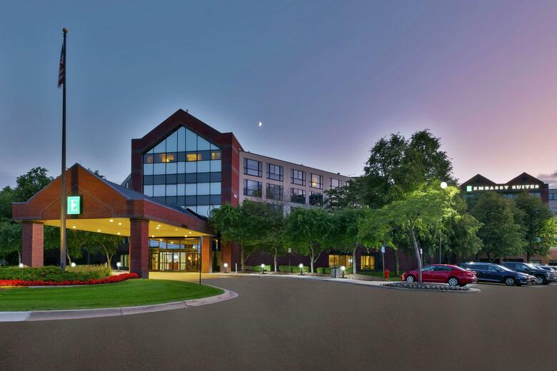 Hotel Hilton Suites Auburn Hills