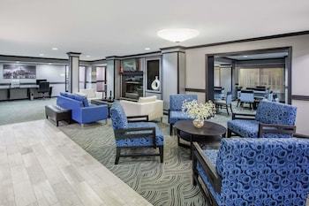 Hotel Baymont Inn & Suites Canton