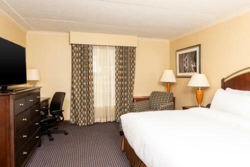 Hotel Doubletree By Hilton Grand Rapids-airport
