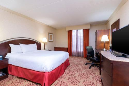 Hotel Doubletree By Hilton Grand Rapids-airport