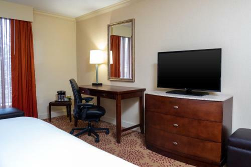 Hotel Doubletree By Hilton Grand Rapids-airport