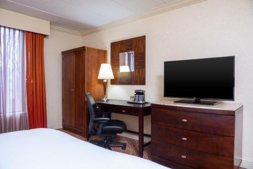 Hotel Doubletree By Hilton Grand Rapids-airport