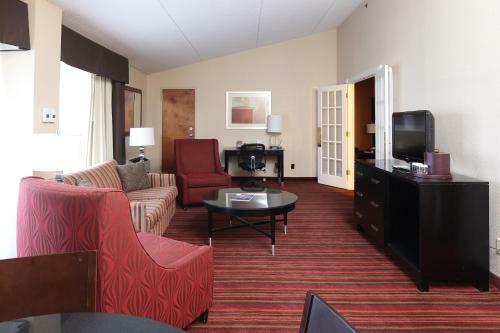 Crowne Plaza Hotel Grand Rapids - Airport