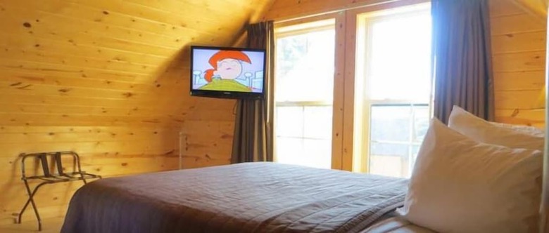 Hotel Cabins Of Mackinaw